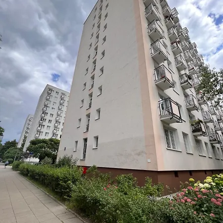 Cozy In Historic Muranow Διαμέρισμα *