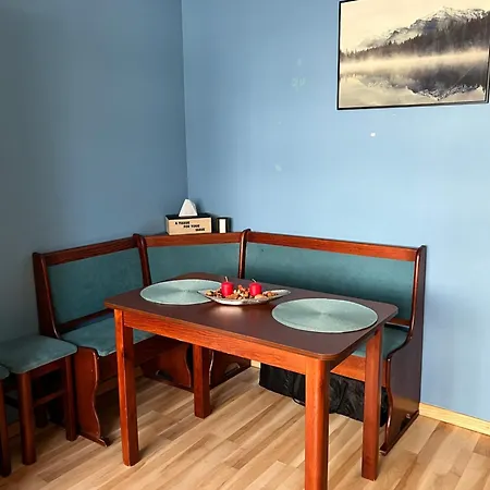 Cozy In Historic Muranow Apartman Varsó